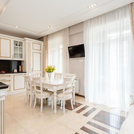 3Bd-2Bth Apartment In Tbilisi City Center Luaran gambar