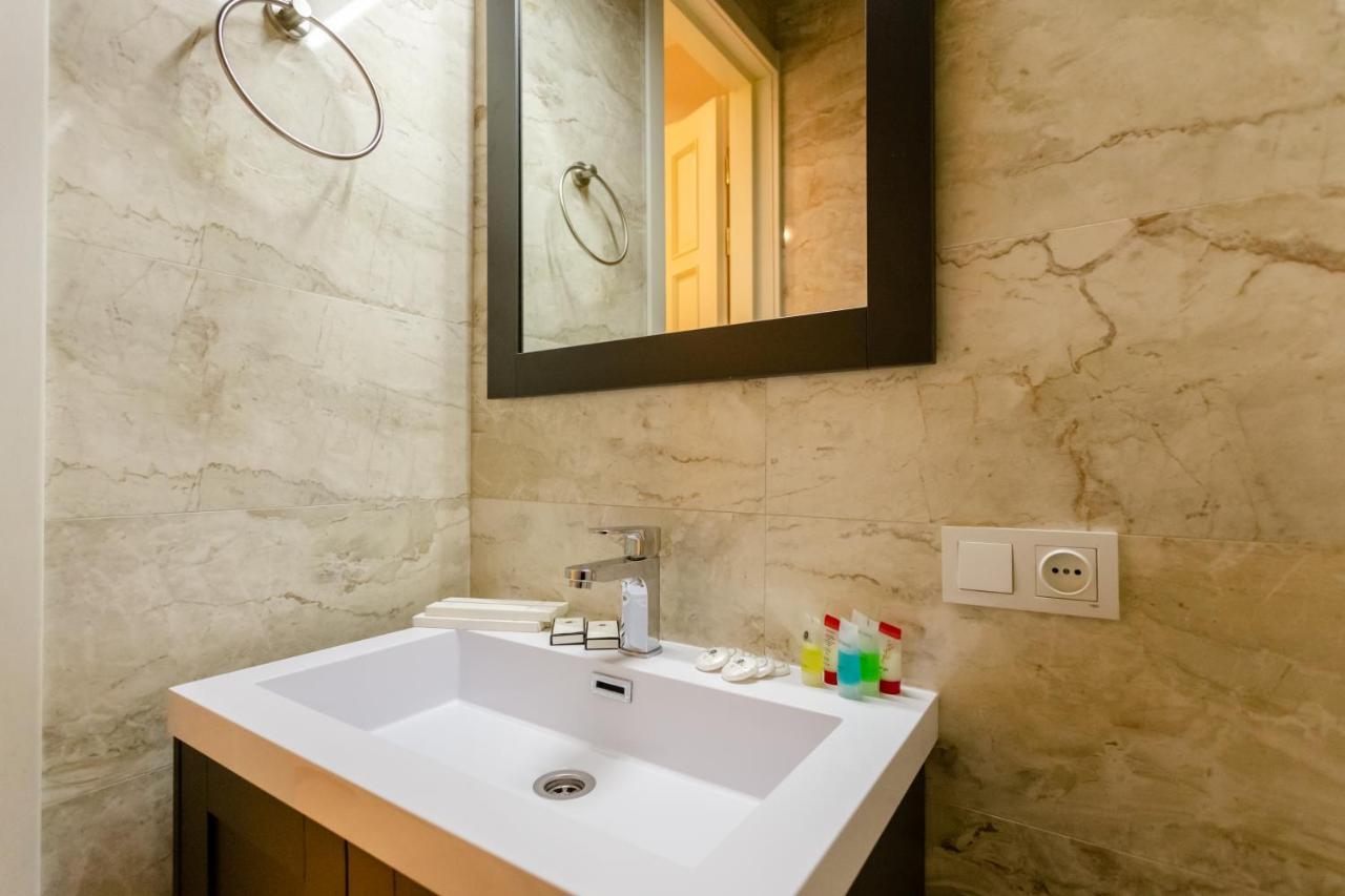 3Bd-2Bth Apartment In Tbilisi City Center Luaran gambar